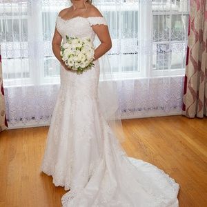 Wedding Dress Essence of Australia #D1617